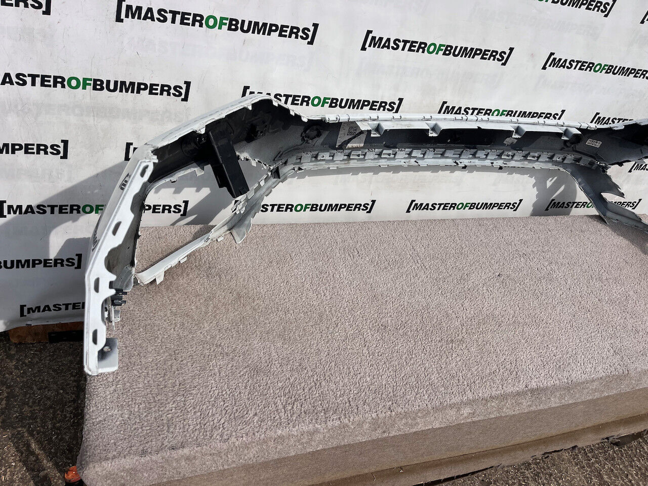 VW Touareg Sel Tdi V6 Mk3 2019-2023 Front Bumper 6 Pdc +jets Genuine [v276]