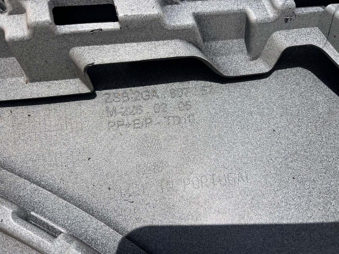 VW T-roc T Roc R Lift Suv 2022-on Rear Bumper 6 Pdc Genuine [v297]