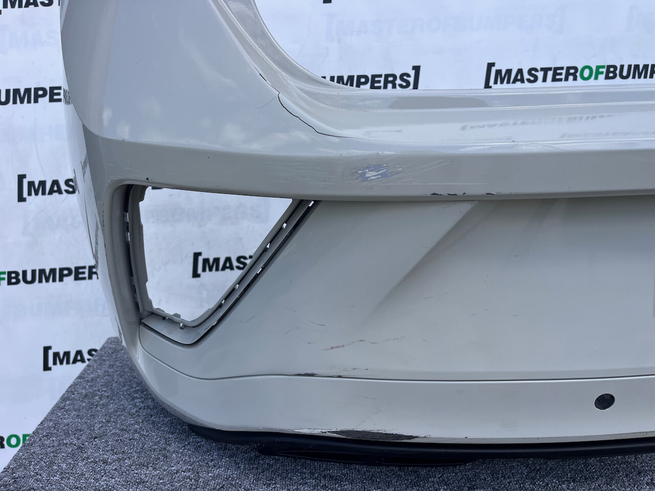 VW T-roc T Roc R Lift Suv 2022-on Rear Bumper 6 Pdc Genuine [v297]