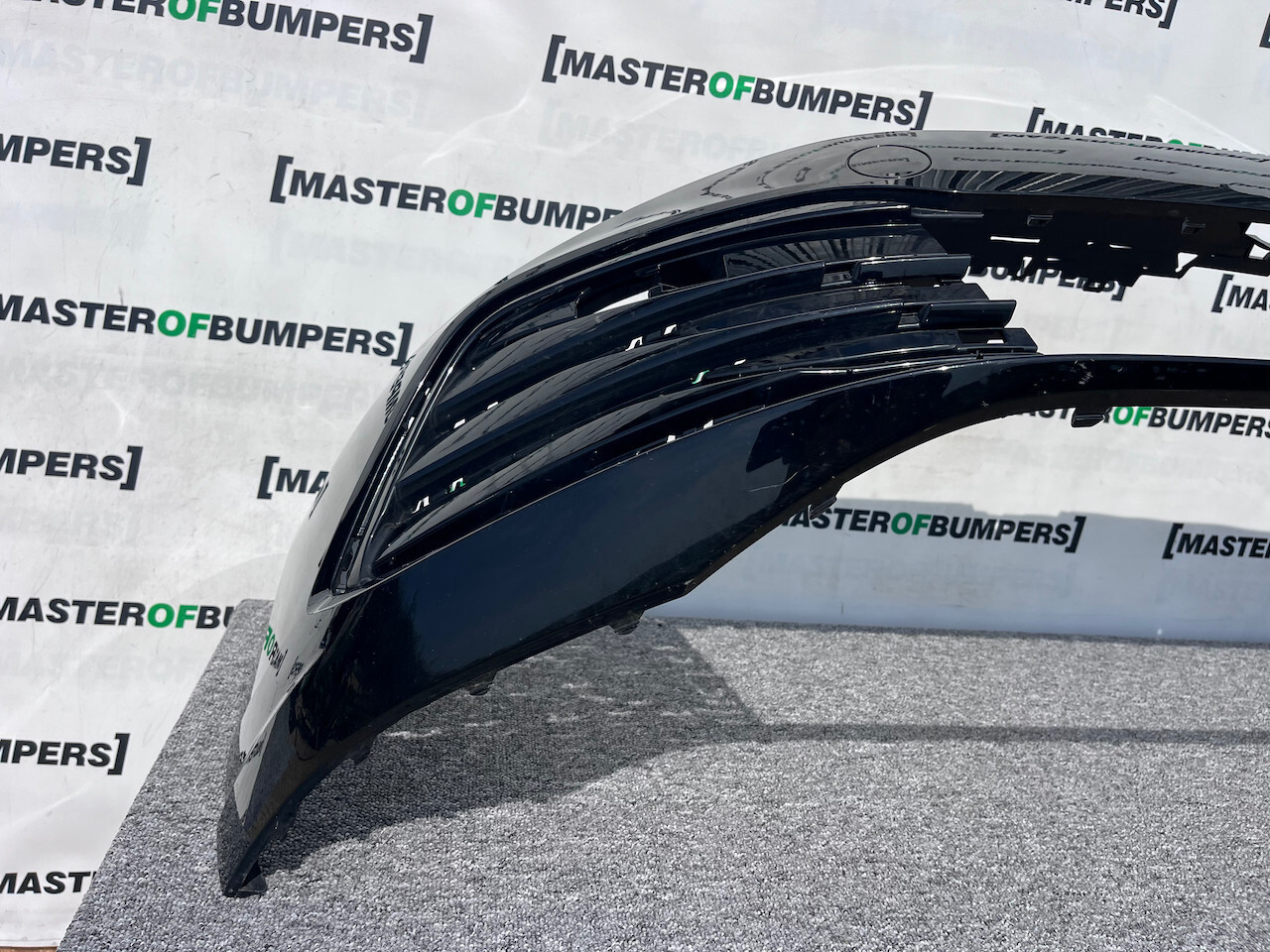 VW Golf Style Se Mk8 Hatchback 2020-2023 Front Bumper 4 Pdc Genuine [v326]