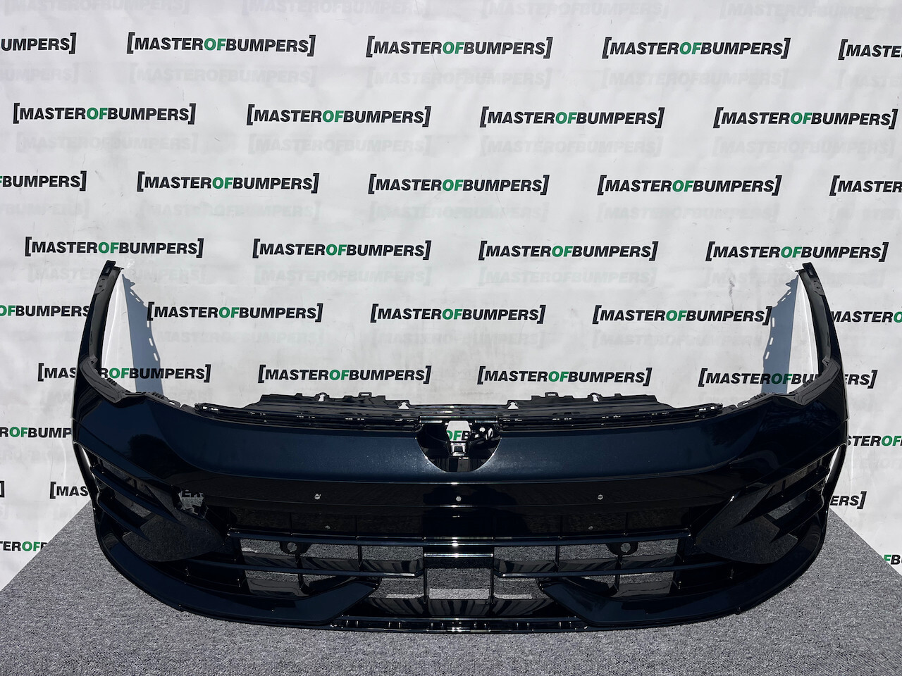 VW Golf R 'r' Mk8 Lift Hatchback 2024-on Front Bumper 4 Pdc Genuine [v313]