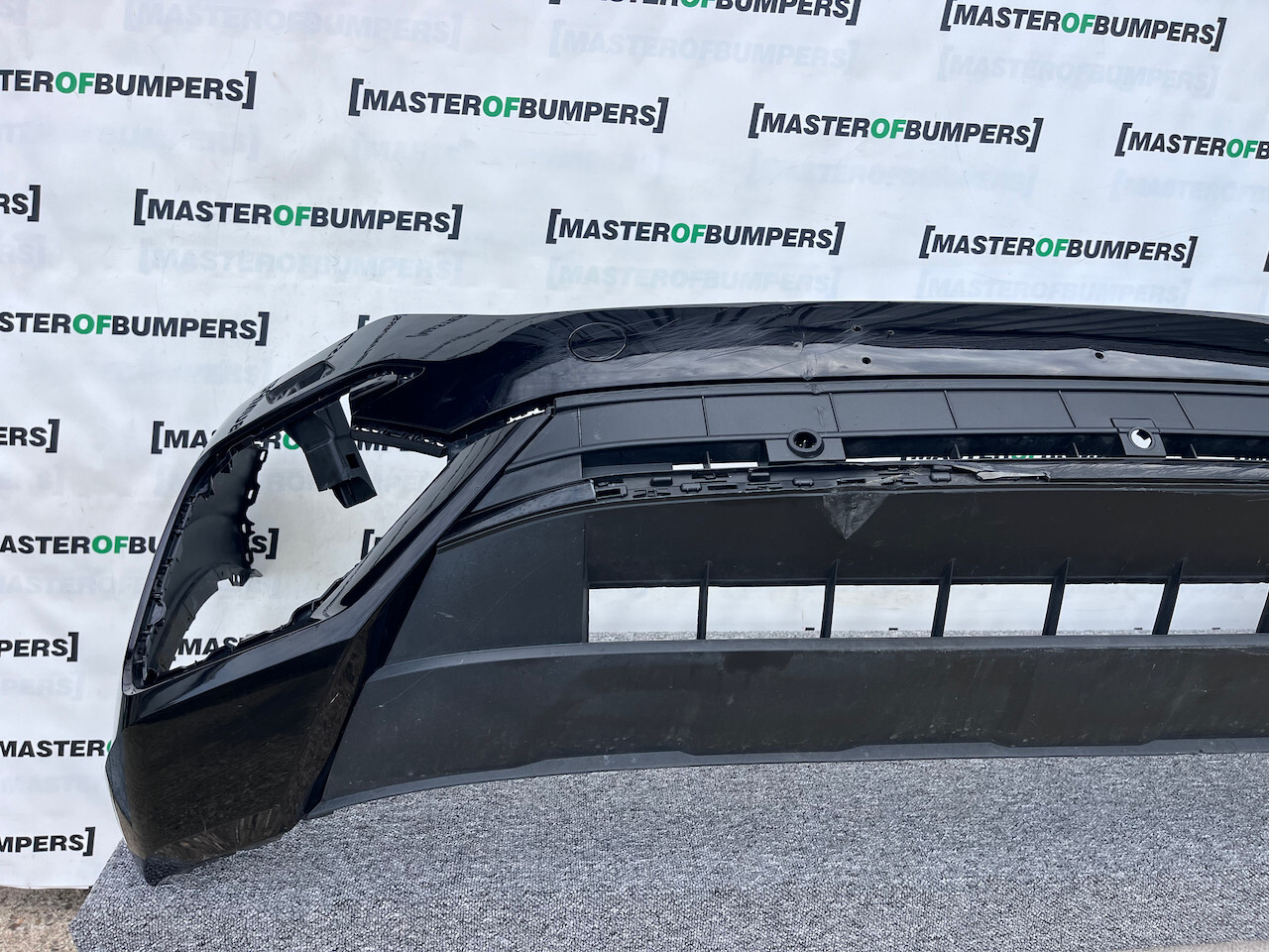 VW Touareg R Line Tdi V6 Mk3 2019-2023 Front Bumper 6 Pdc +jets Genuine [v321]