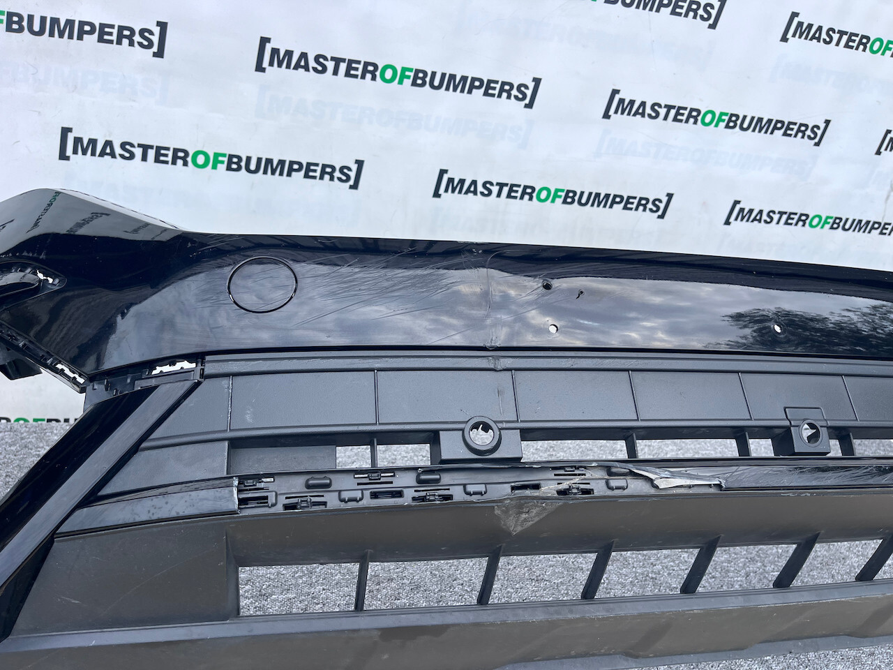 VW Touareg R Line Tdi V6 Mk3 2019-2023 Front Bumper 6 Pdc +jets Genuine [v321]