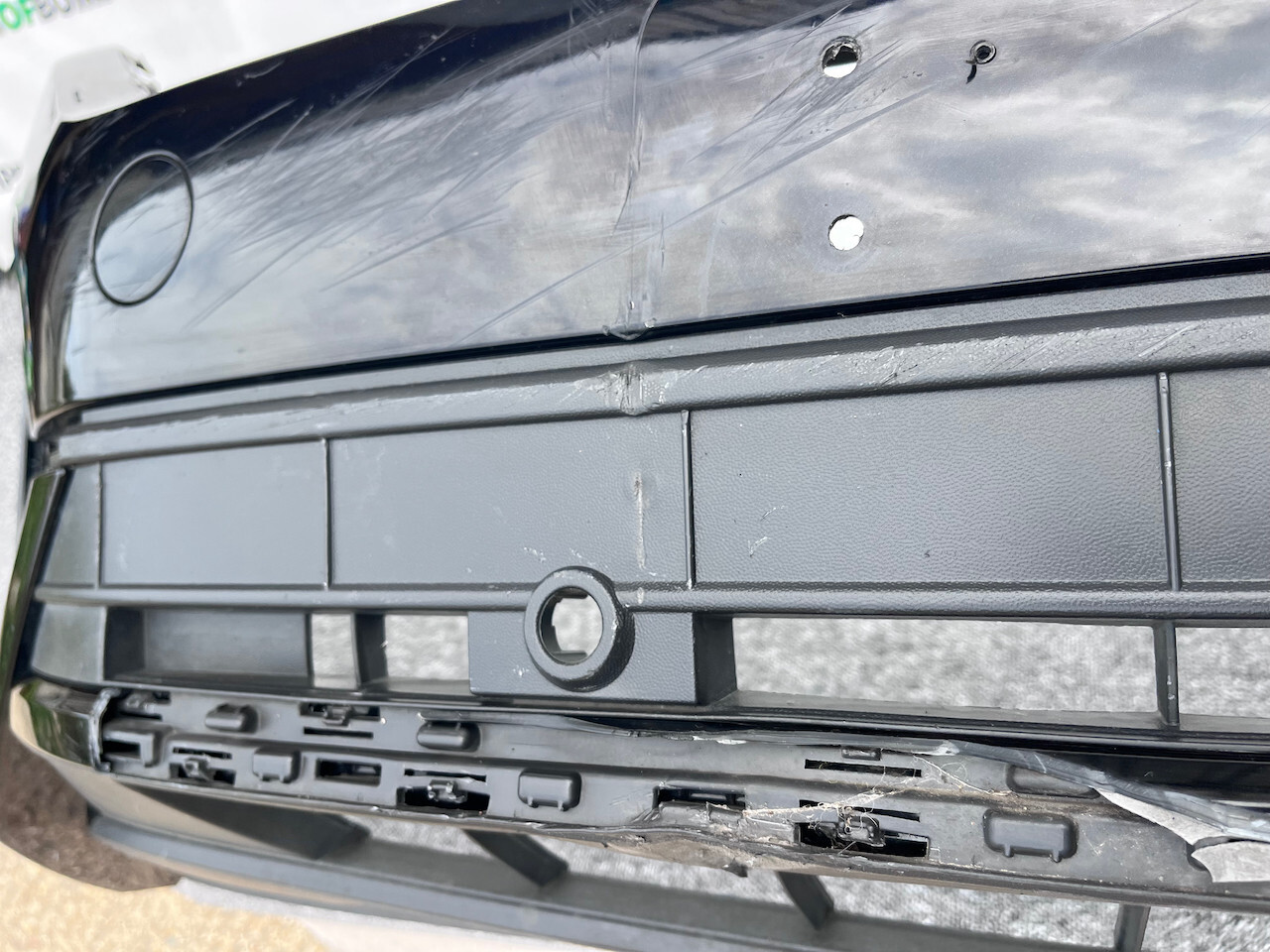 VW Touareg R Line Tdi V6 Mk3 2019-2023 Front Bumper 6 Pdc +jets Genuine [v321]