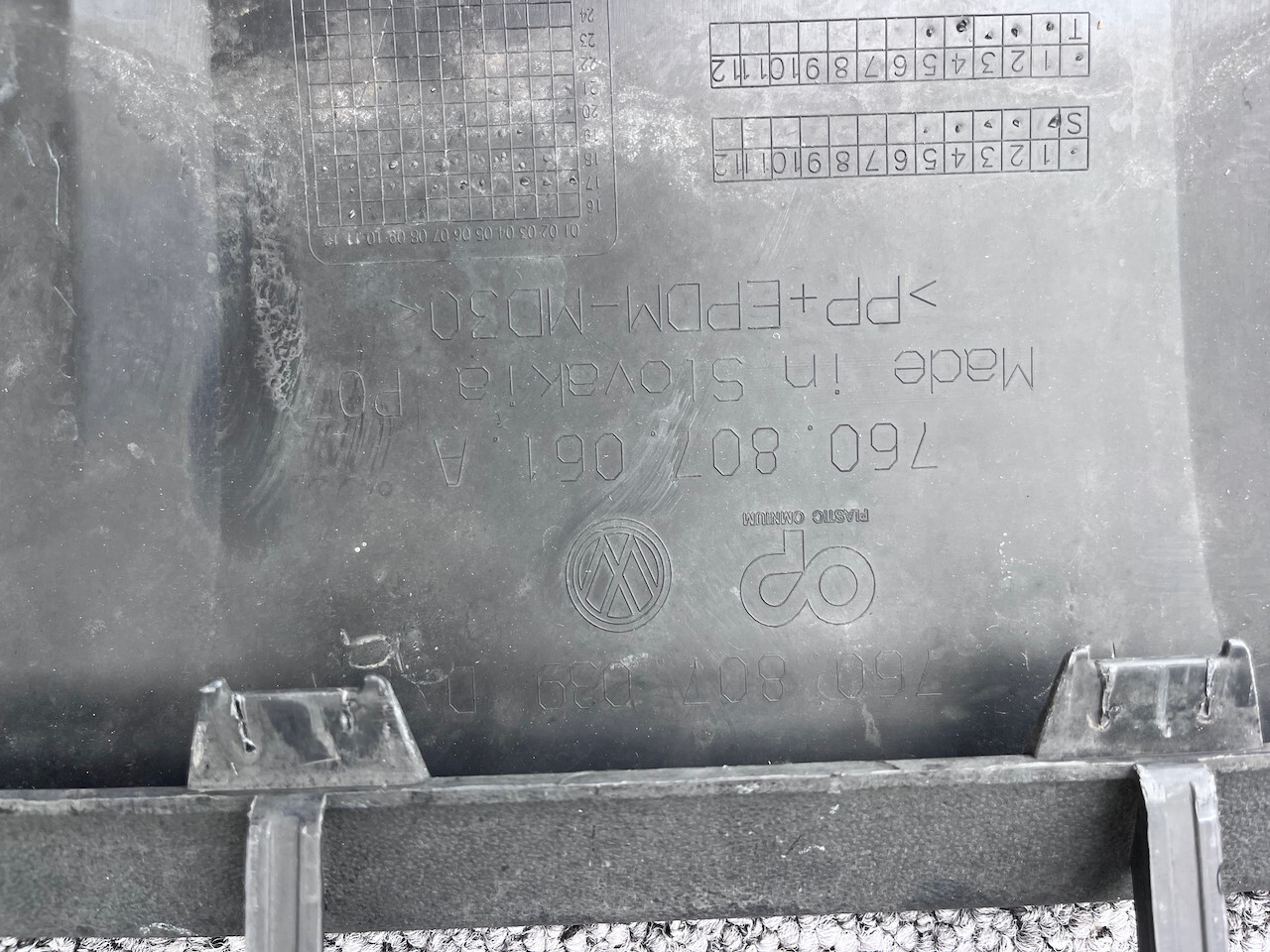 VW Touareg R Line Tdi V6 Mk3 2019-2023 Front Bumper 6 Pdc +jets Genuine [v321]