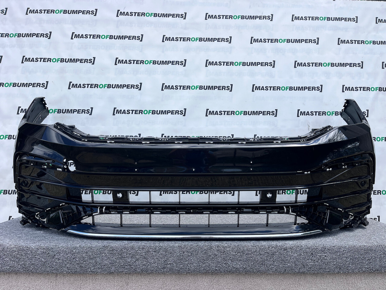 VW Tiguan R Line Mk2 Lift Suv 2021-2023 Front Bumper 4 Pdc Genuine [v317]
