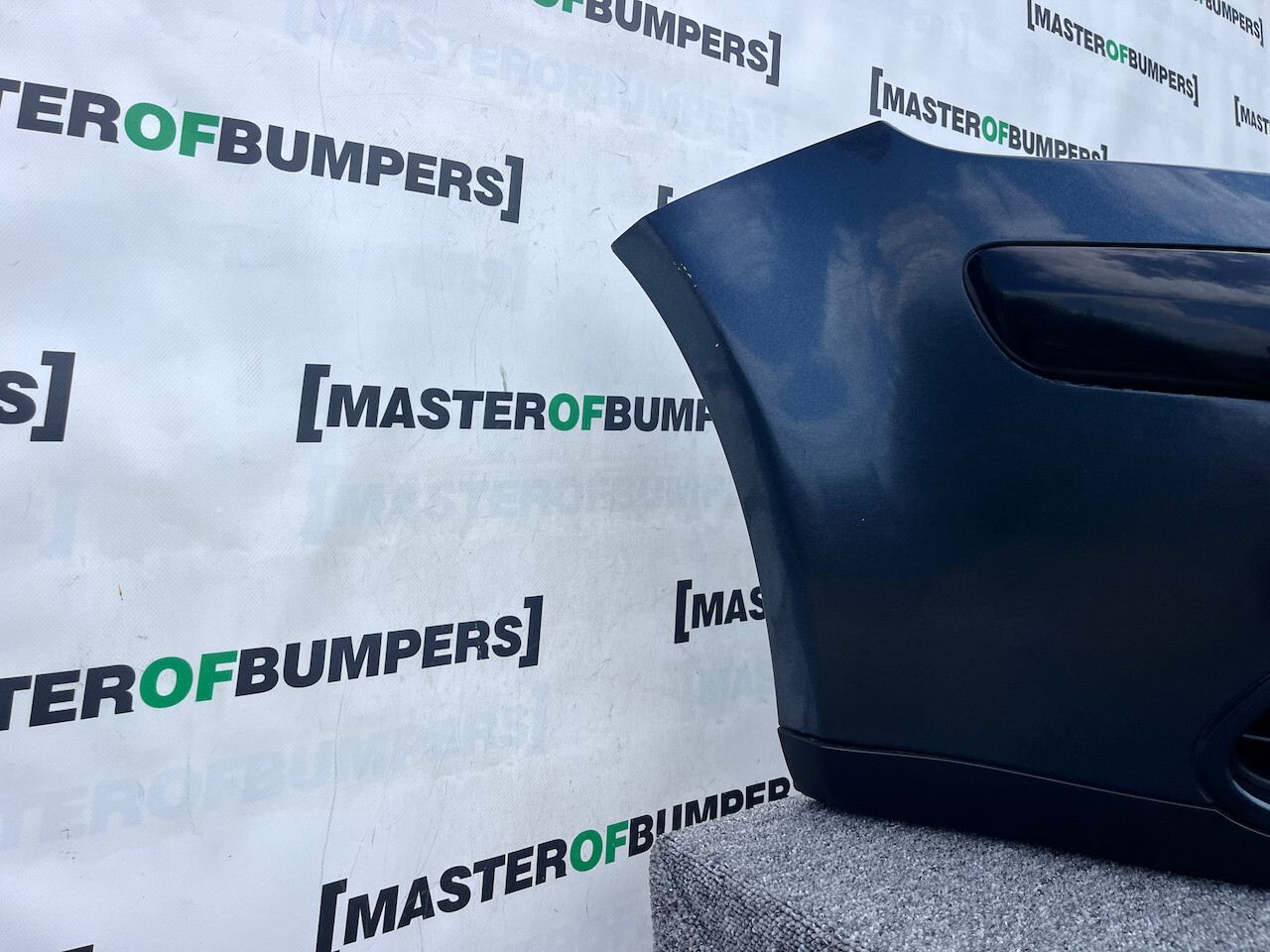 VW Golf Plus 2005-2009 Front Bumper Complete No Pdc + Jets Genuine [v338]