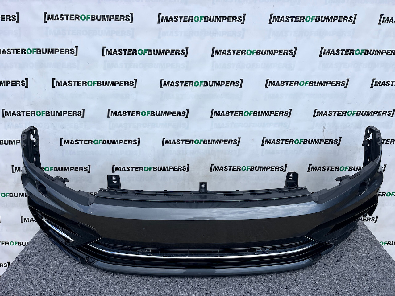 VW Tiguan R Line Mk2 Suv 2016-2019 Front Bumper 4 Pdc + Jets Genuine [v102]