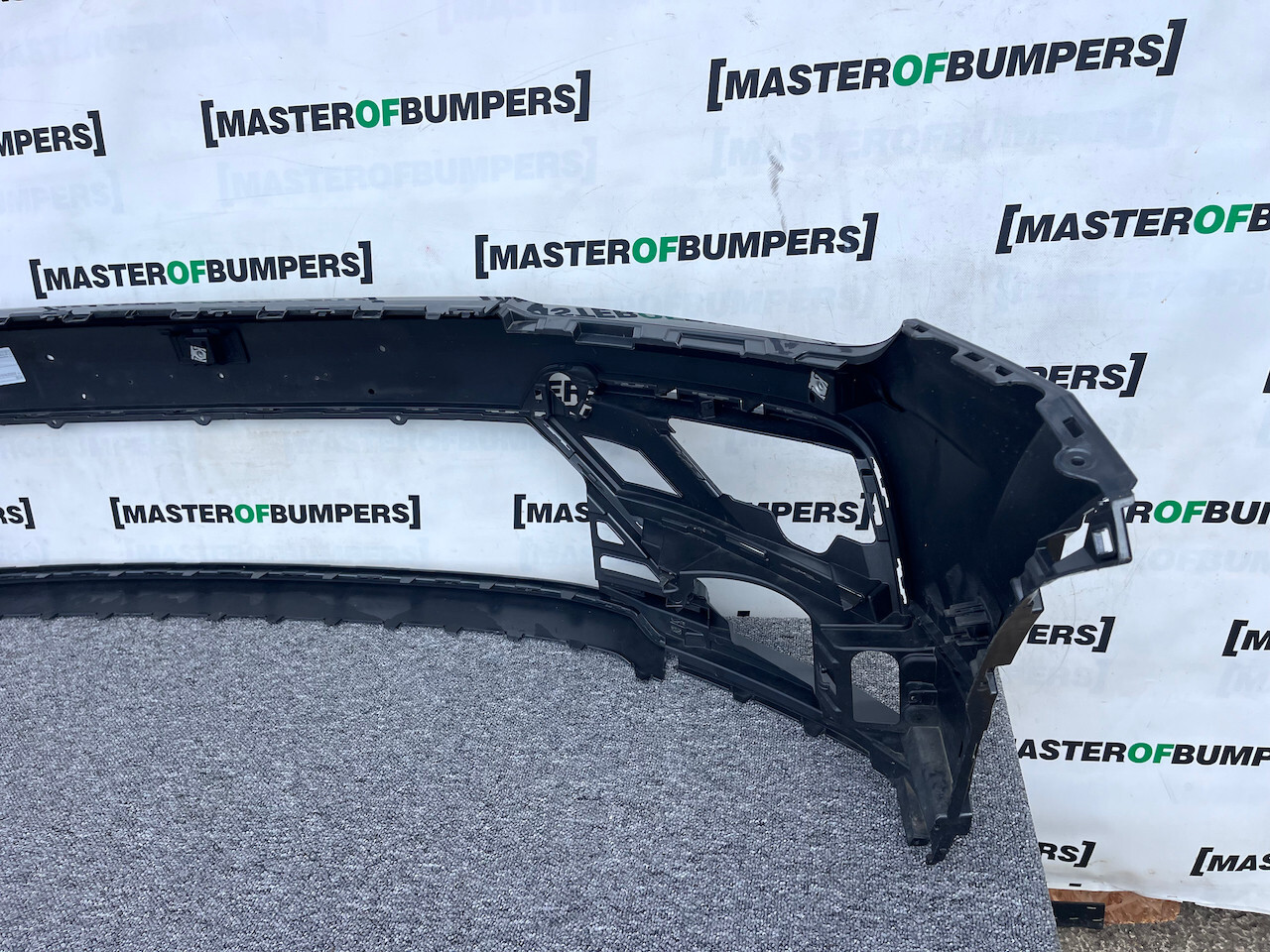 VW Tiguan R Line Mk2 Suv 2016-2019 Front Bumper 6 Pdc No Jets Genuine [v163]