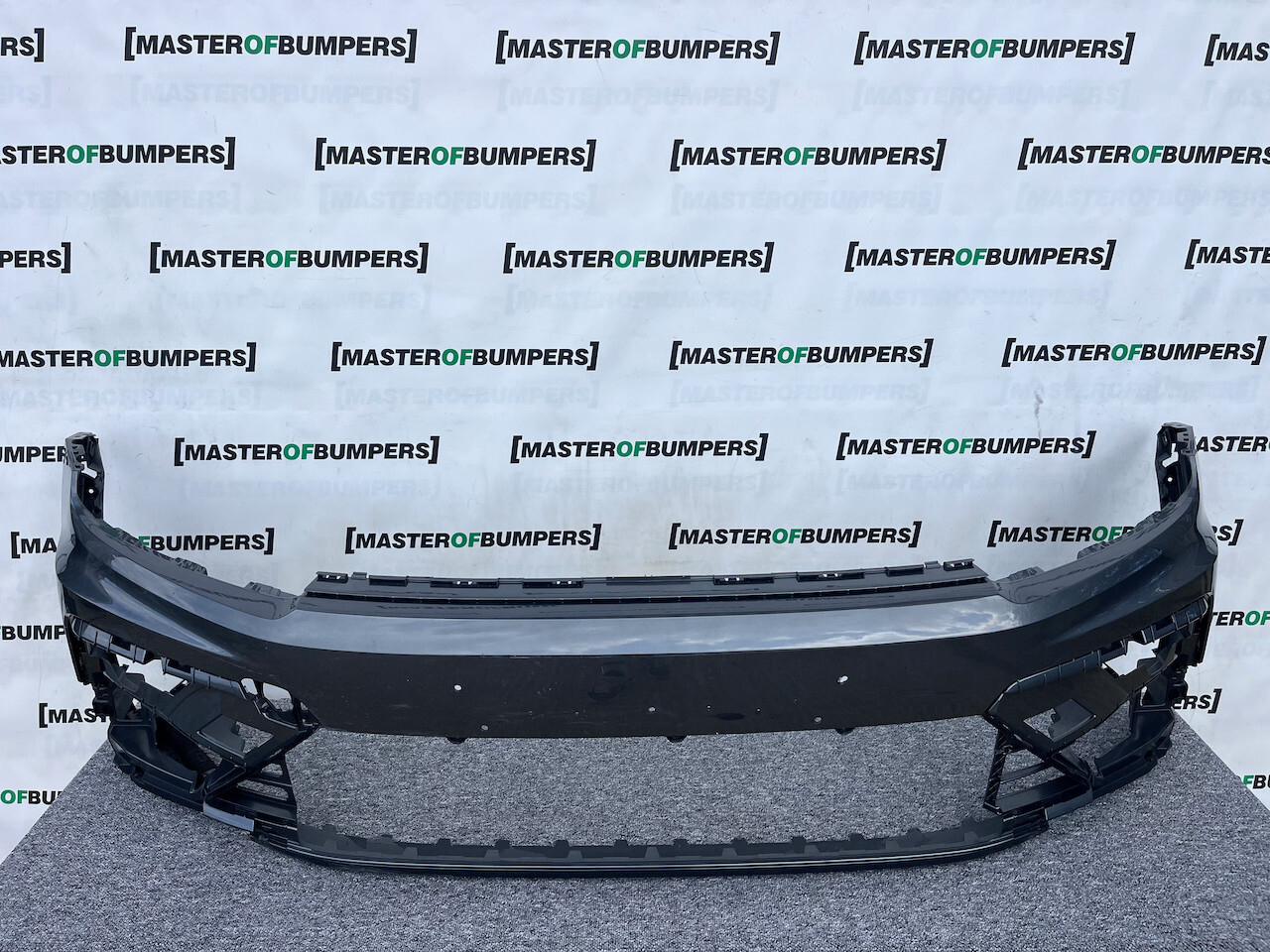 VW Tiguan R Line Mk2 Suv 2016-2019 Front Bumper 6 Pdc No Jets Genuine [v163]