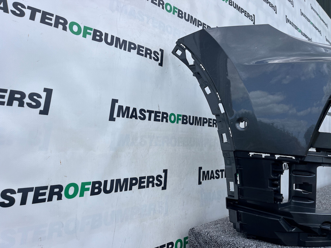 VW Tiguan R Line Mk2 Suv 2016-2019 Front Bumper 6 Pdc No Jets Genuine [v163]