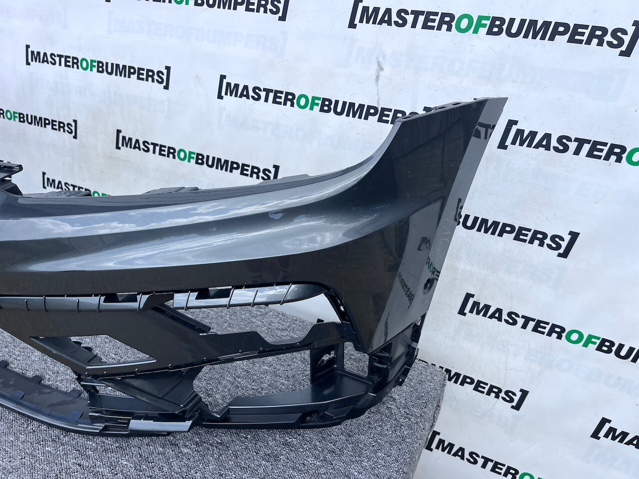 VW Tiguan R Line Mk2 Suv 2016-2019 Front Bumper 6 Pdc No Jets Genuine [v163]