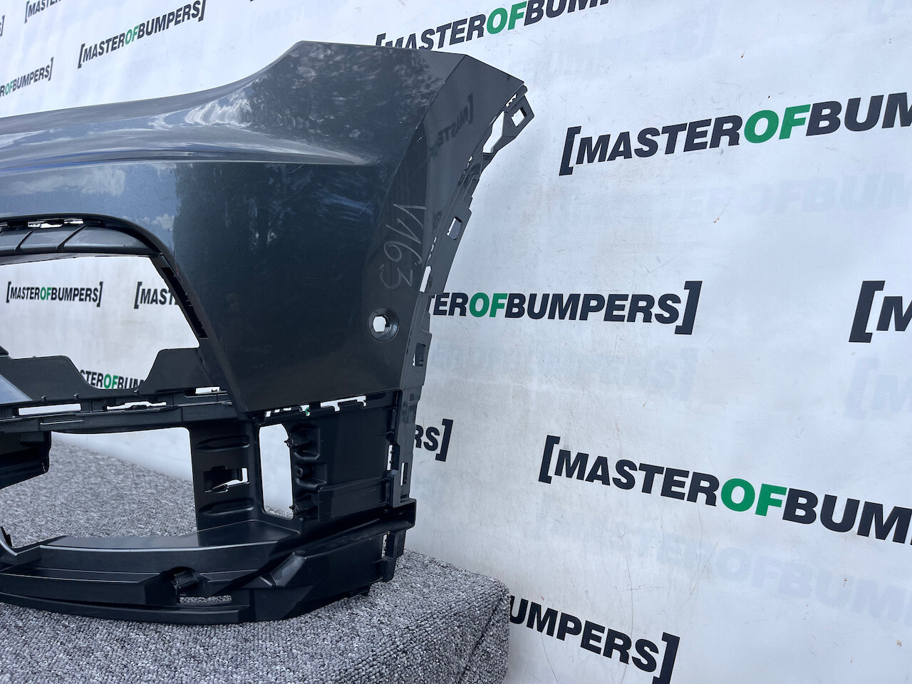 VW Tiguan R Line Mk2 Suv 2016-2019 Front Bumper 6 Pdc No Jets Genuine [v163]