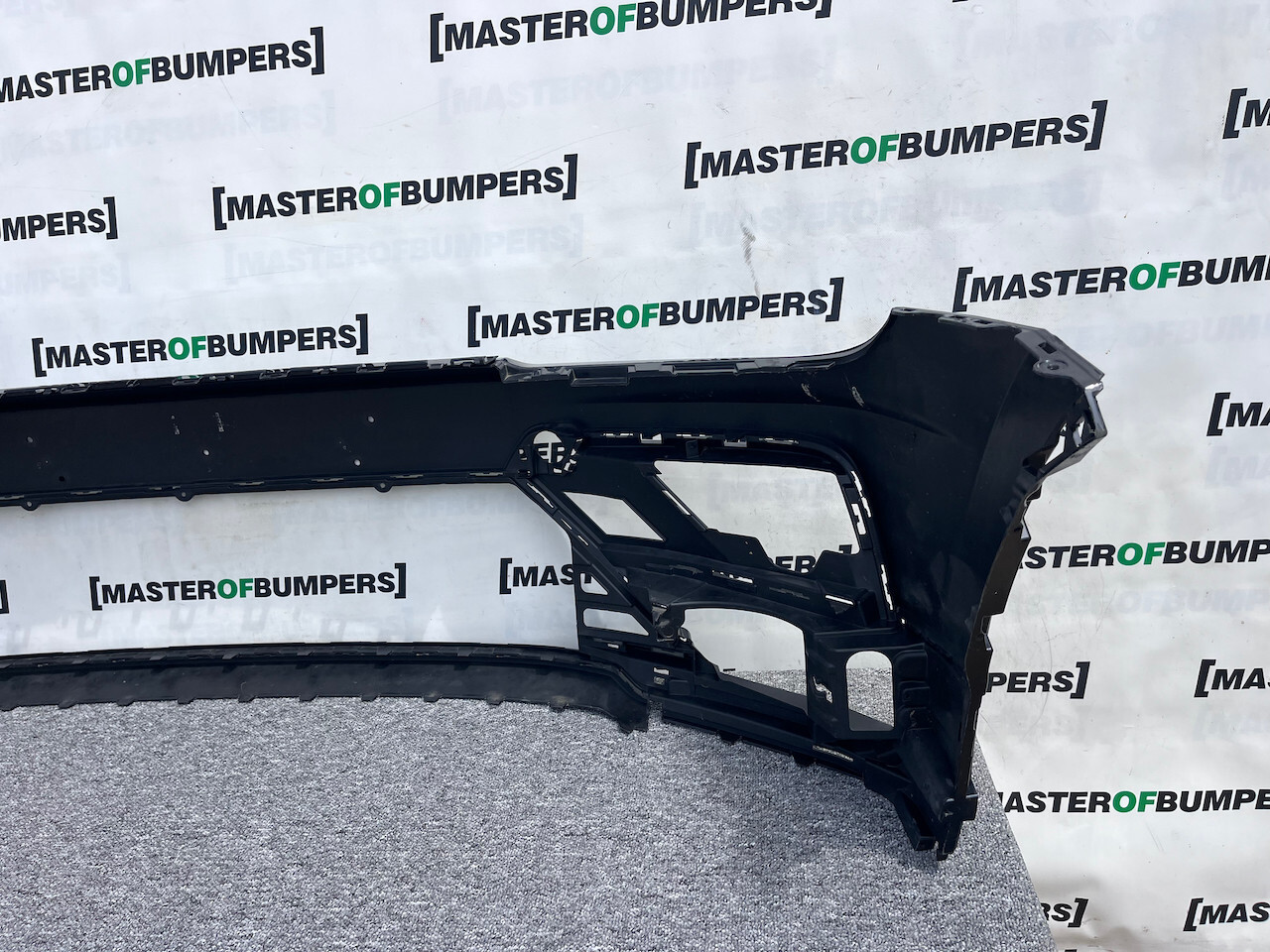 VW Tiguan R Line Mk2 Suv 2016-2019 Front Bumper 4 Pdc No Jets Genuine [v814]