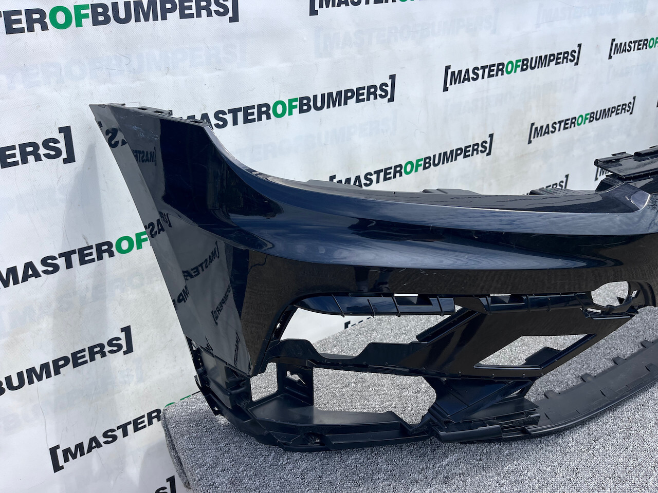 VW Tiguan R Line Mk2 Suv 2016-2019 Front Bumper 4 Pdc No Jets Genuine [v814]