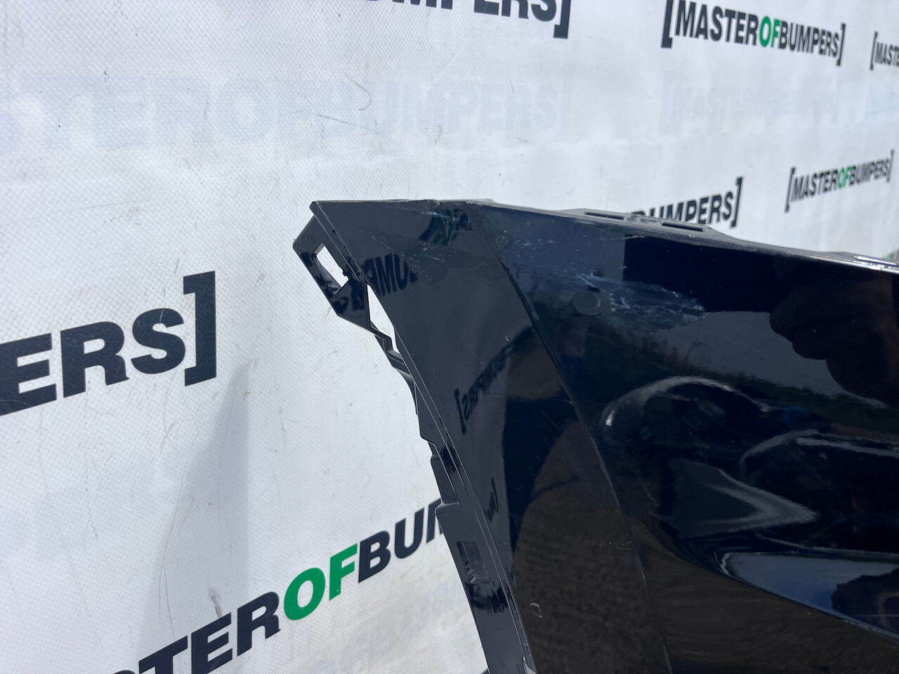 VW Tiguan R Line Mk2 Suv 2016-2019 Front Bumper 4 Pdc No Jets Genuine [v814]