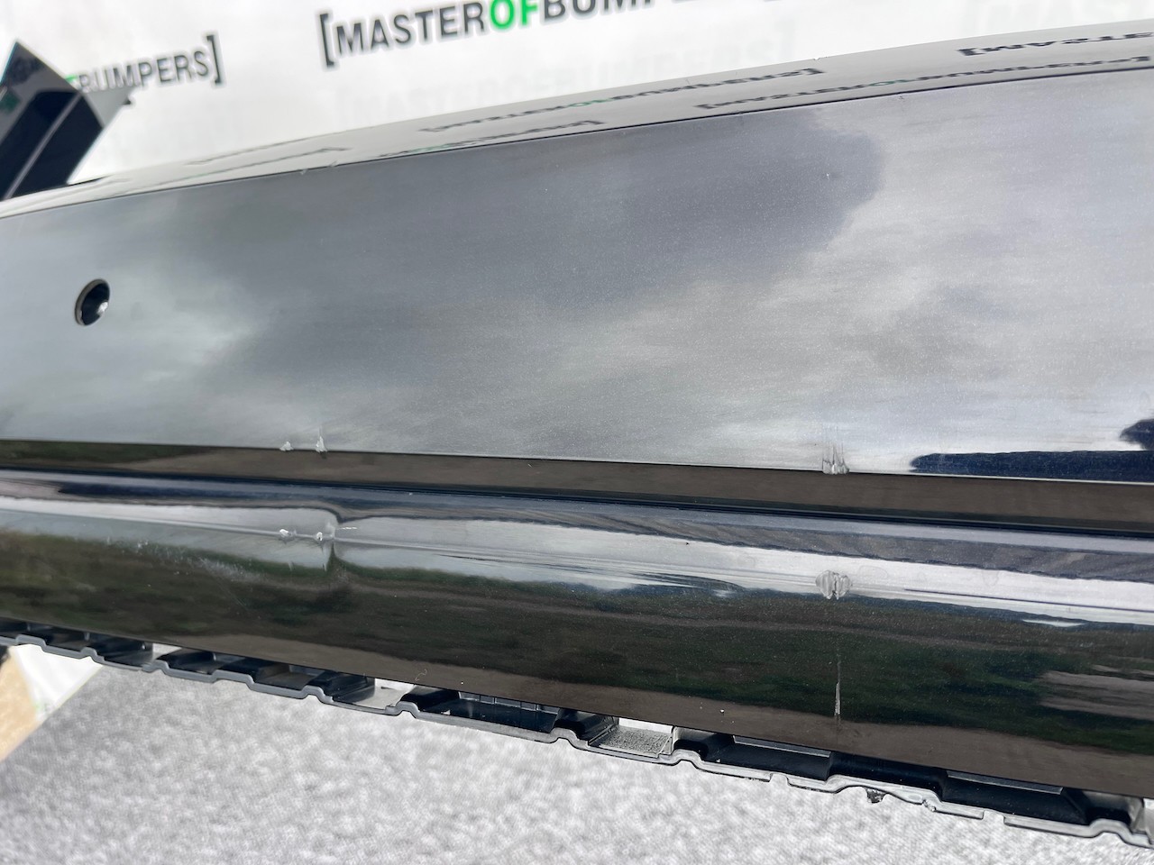 VW Touareg R Line Tdi V6 Mk3 2019-2023 Rear Bumper 6 Pdc Genuine [v340]