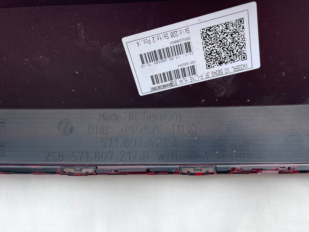 VW Tiguan R-line Mk3 Suv 2024-on Front Bumper 6 Pdc Genuine [v349]