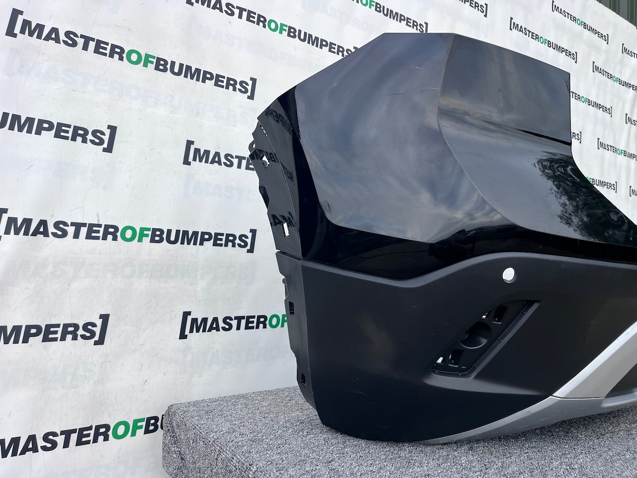 VW T-cross Tcross Se Suv 2019-2023 Rear Bumper Black 4 Pdc Genuine [v354]