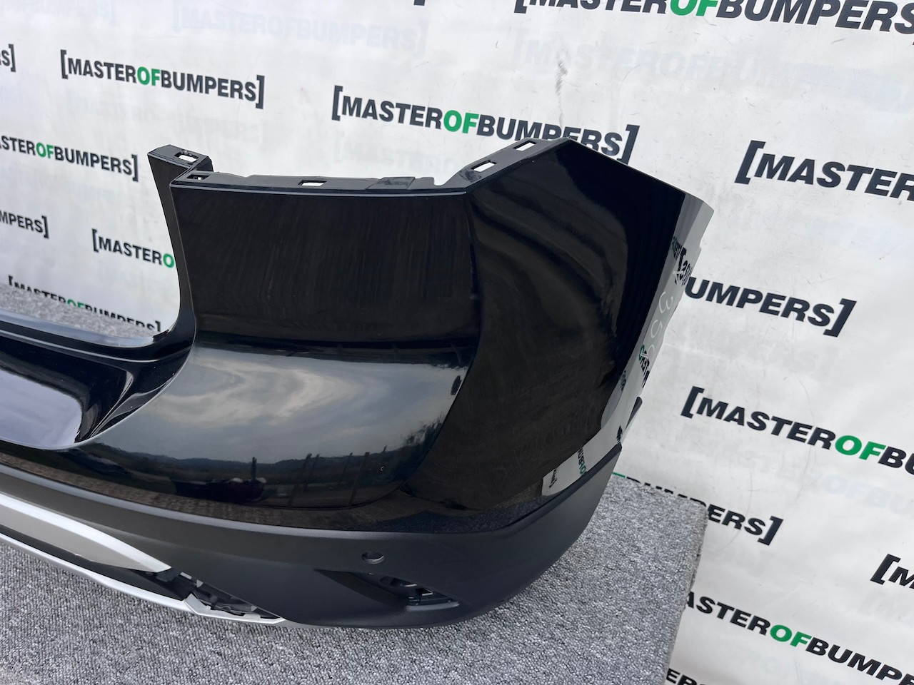 VW T-cross Tcross Se Suv 2019-2023 Rear Bumper Black 4 Pdc Genuine [v354]