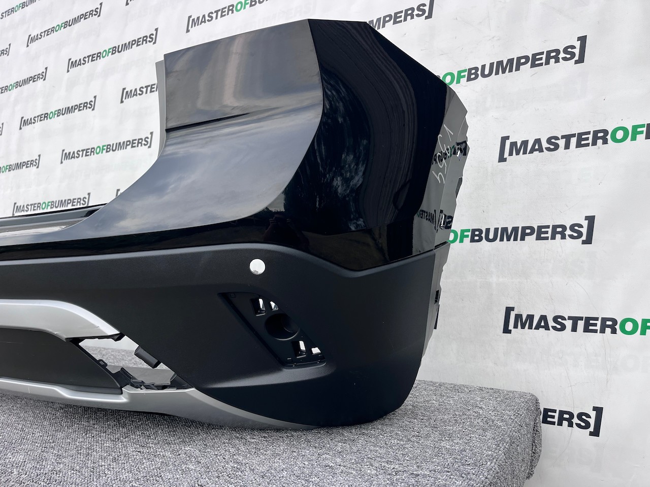 VW T-cross Tcross Se Suv 2019-2023 Rear Bumper Black 4 Pdc Genuine [v354]