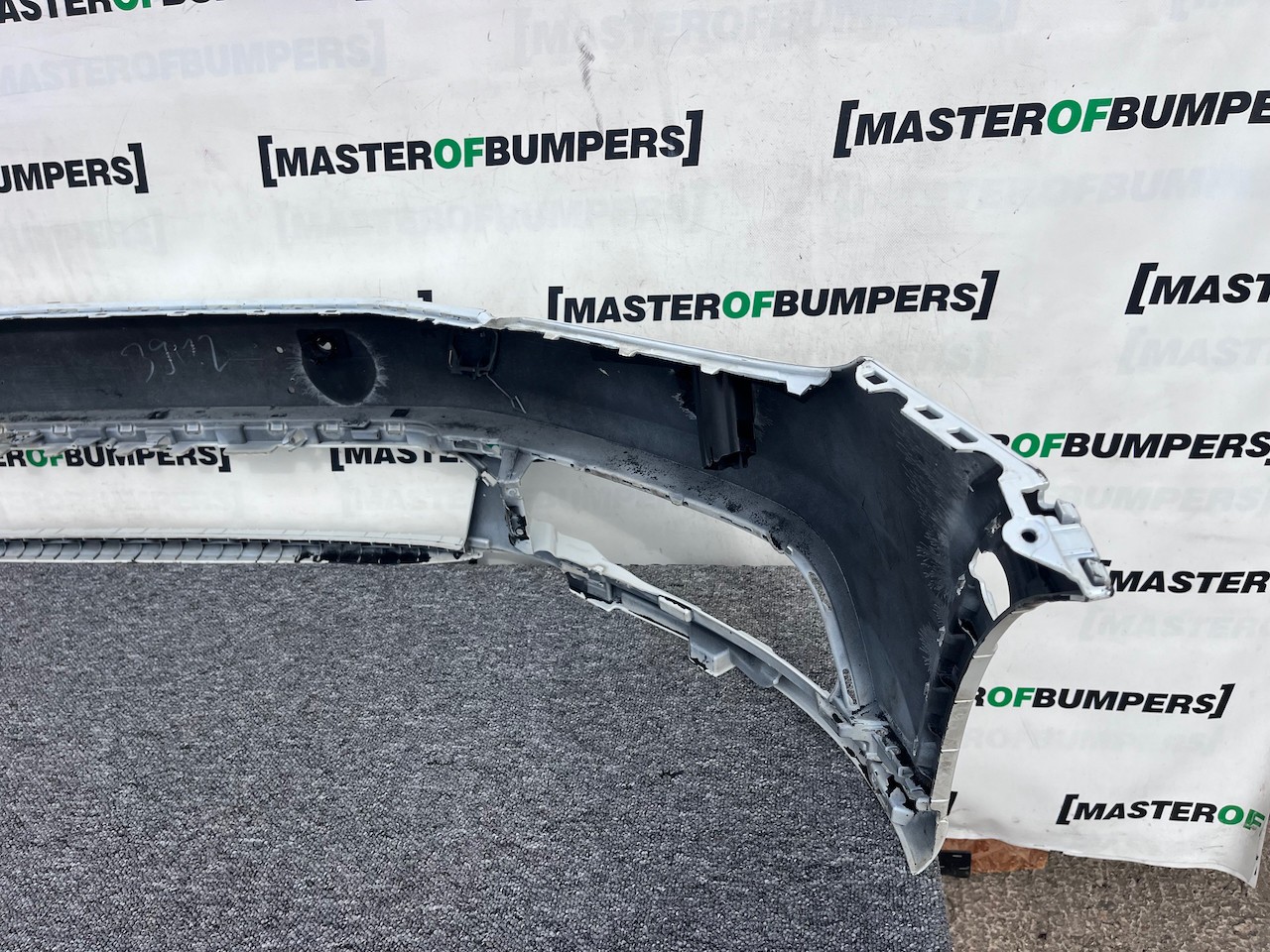 VW Passat Alltrack B8 Estate 2015-2018 Front Bumper 4 Pdc +jets Genuine [v357]