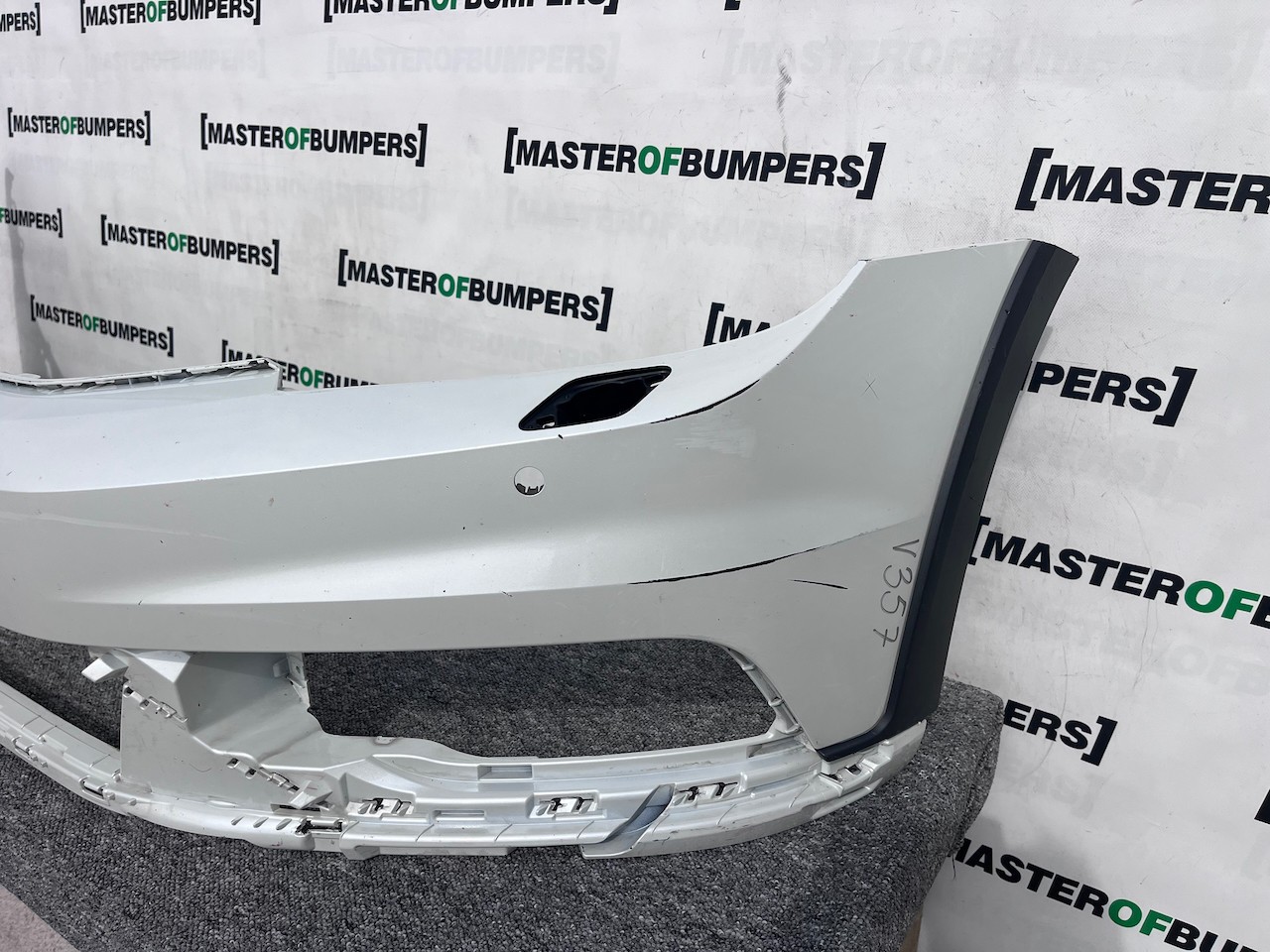 VW Passat Alltrack B8 Estate 2015-2018 Front Bumper 4 Pdc +jets Genuine [v357]