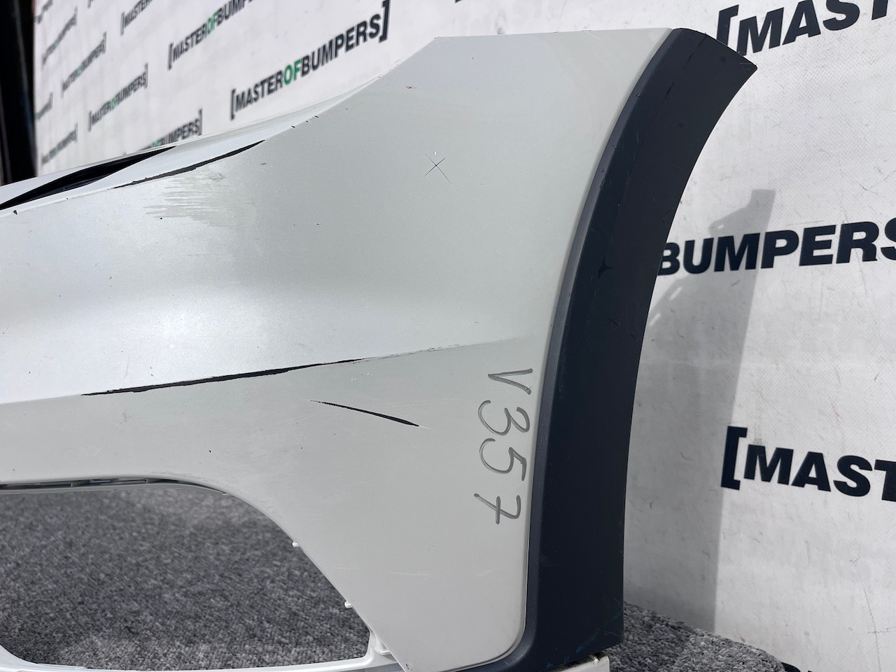 VW Passat Alltrack B8 Estate 2015-2018 Front Bumper 4 Pdc +jets Genuine [v357]