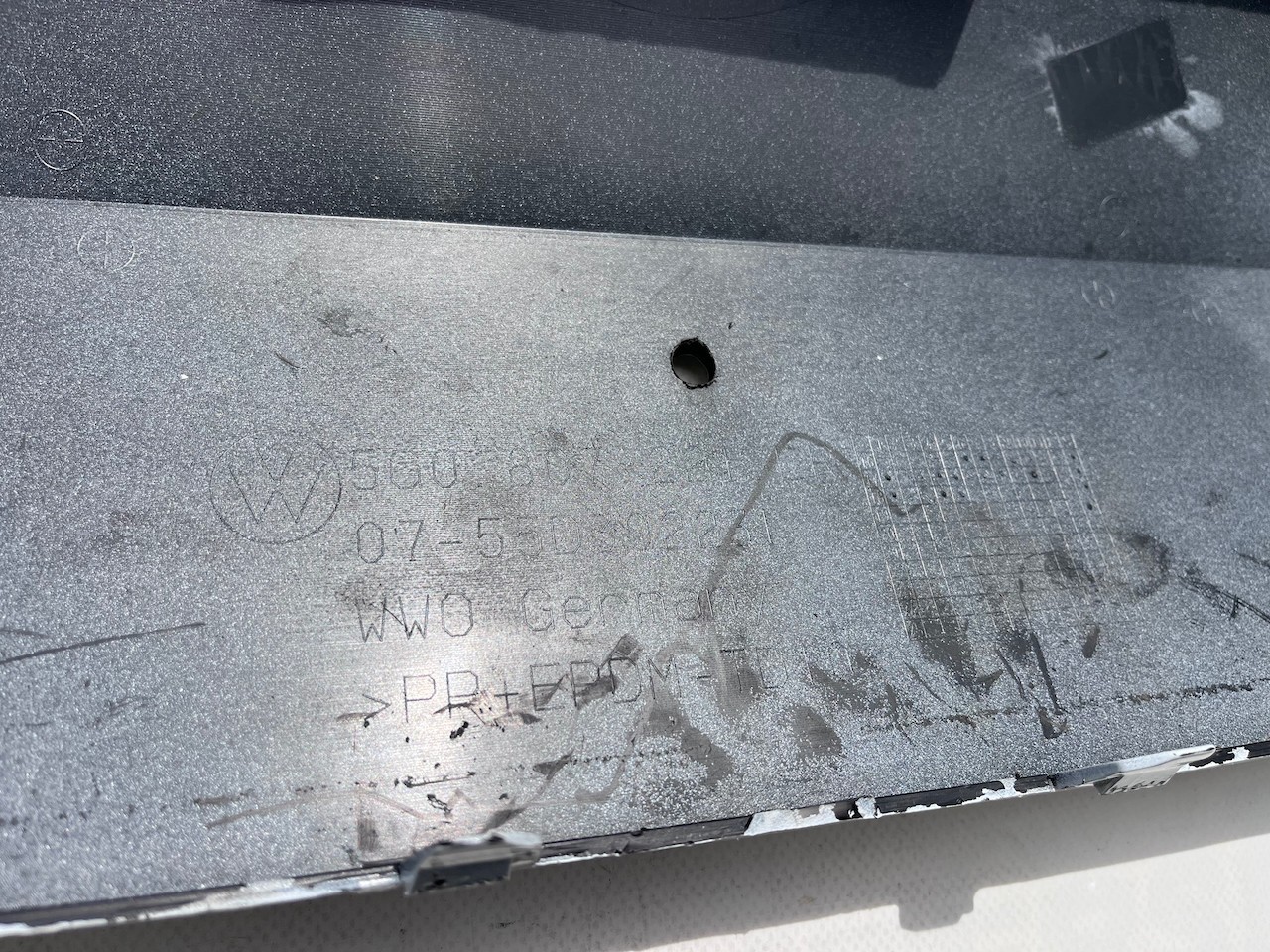 VW Golf R Mk7.5 Hatchback 2017-2019 Front Bumper 4 Pdc + Jets Genuine [v362]