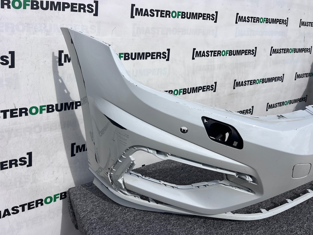 VW Golf R Mk7.5 Hatchback 2017-2019 Front Bumper 4 Pdc + Jets Genuine [v362]