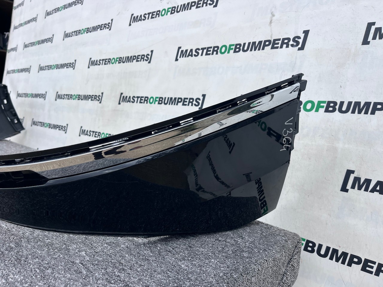 VW Tiguan R Line Mk2 2016-2018 Rear Bumper With Chrome Genuine [v364]