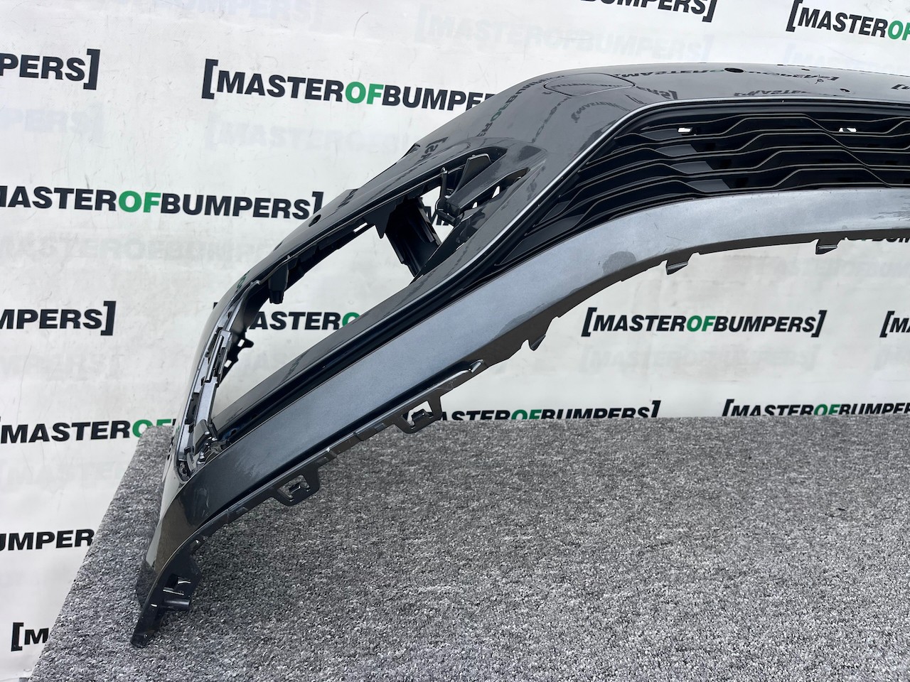 VW Golf R Line Mk7.5 Hatchback 2017-2019 Front Bumper 4 Pdc +jets Genuine [v388]