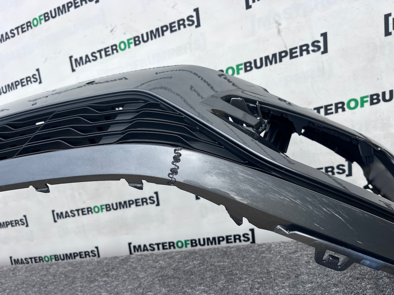 VW Golf R Line Mk7.5 Hatchback 2017-2019 Front Bumper 4 Pdc +jets Genuine [v388]