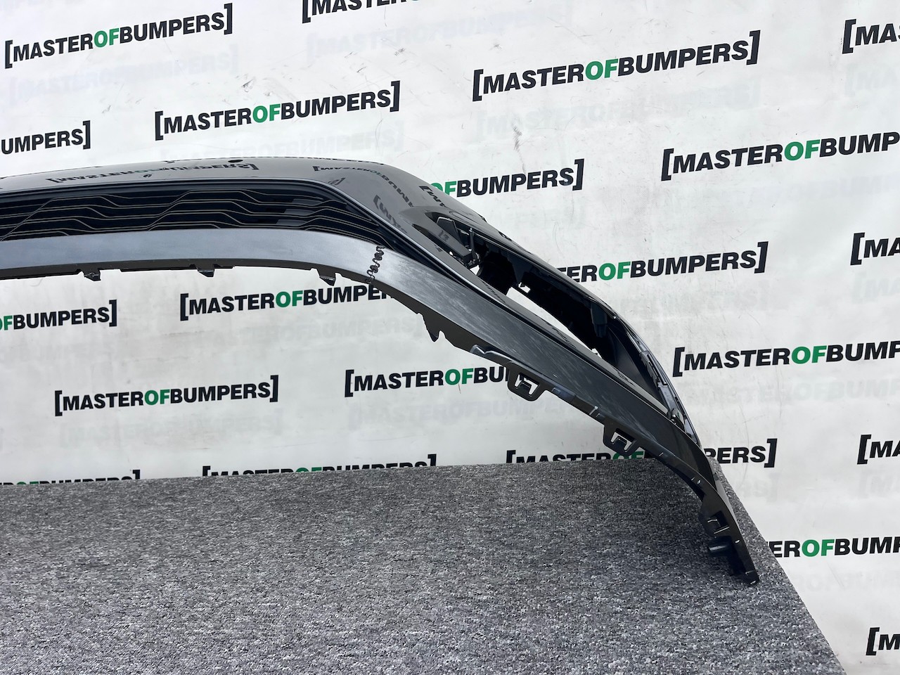 VW Golf R Line Mk7.5 Hatchback 2017-2019 Front Bumper 4 Pdc +jets Genuine [v388]