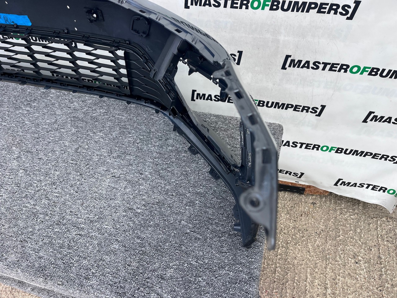 VW Golf R Line Mk7.5 Hatchback 2017-2019 Front Bumper 4 Pdc +jets Genuine [v388]