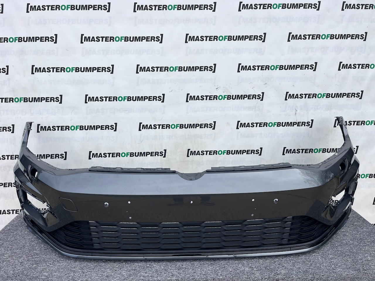 VW Golf R Line Mk7.5 Hatchback 2017-2019 Front Bumper 4 Pdc +jets Genuine [v388]