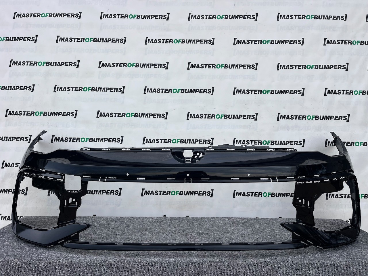 VW Golf R-line Mk8 Lift Hatchback 2024-on Front Bumper 4 Pdc Genuine [v398]
