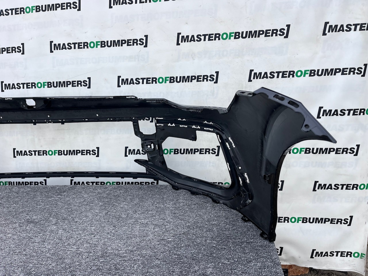 VW Golf R-line Mk8 Lift Hatchback 2024-on Front Bumper 4 Pdc Genuine [v398]