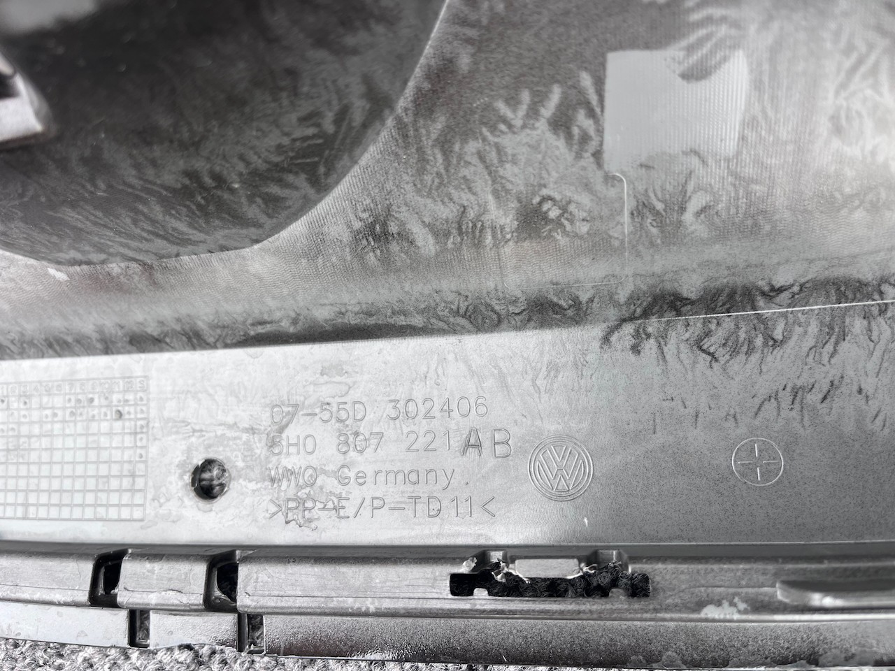 VW Golf R-line Mk8 Lift Hatchback 2024-on Front Bumper 4 Pdc Genuine [v398]