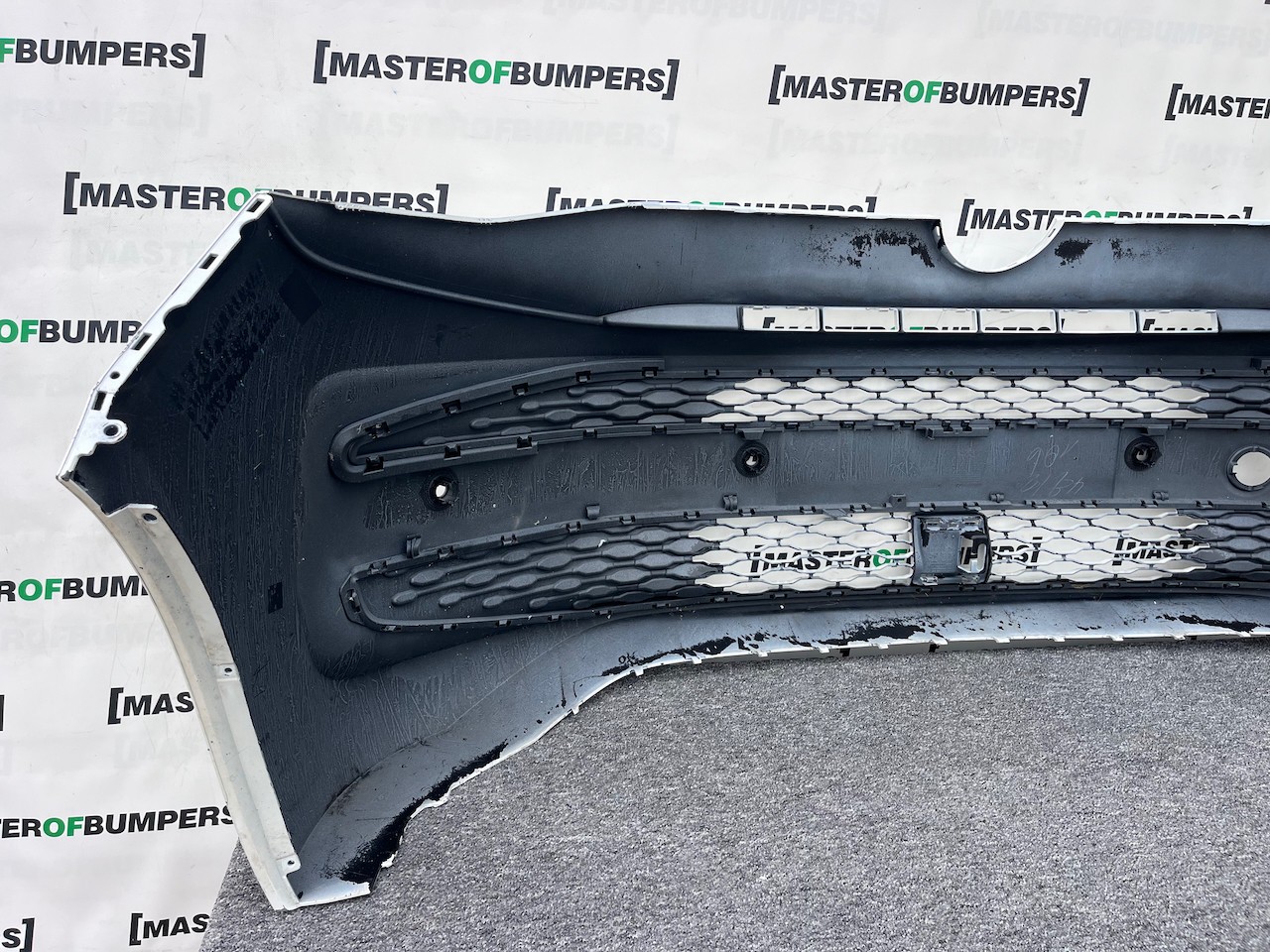 VW Multivan Style Edition T7 2022-on Front Bumper 6 Pdc Genuine [v406]