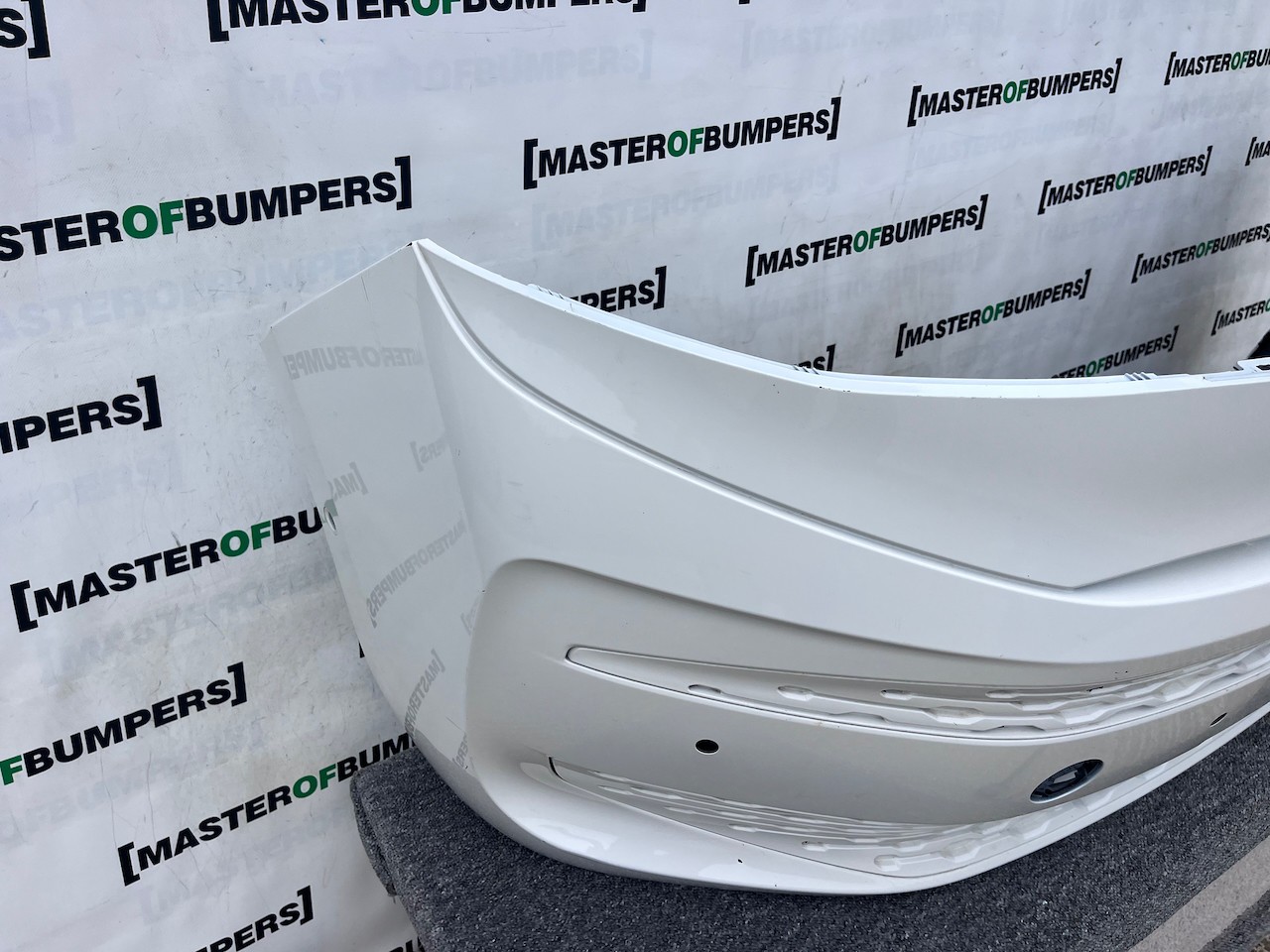 VW Multivan Style Edition T7 2022-on Front Bumper 6 Pdc Genuine [v406]