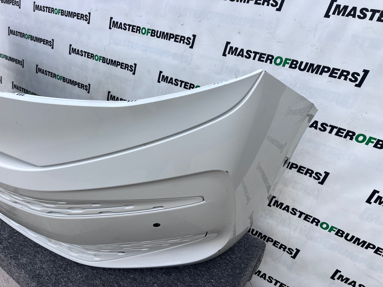 VW Multivan Style Edition T7 2022-on Front Bumper 6 Pdc Genuine [v406]