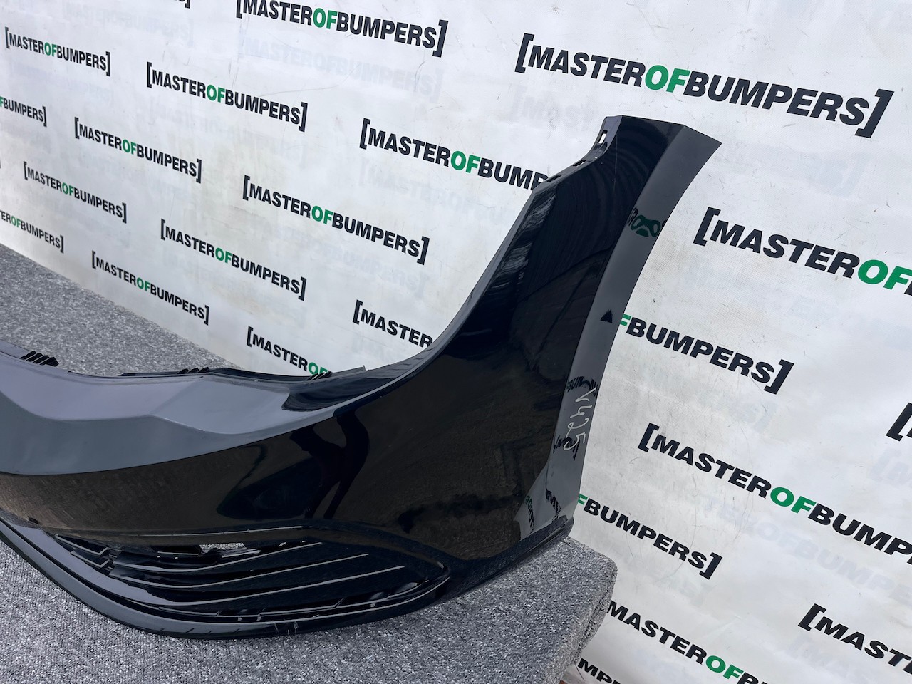 VW Golf Life Se Mk8 Hatchback 2020-2024 Front Bumper Black Genuine [v425]