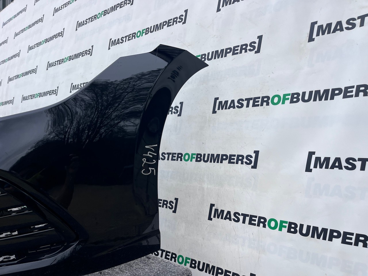 VW Golf Life Se Mk8 Hatchback 2020-2024 Front Bumper Black Genuine [v425]