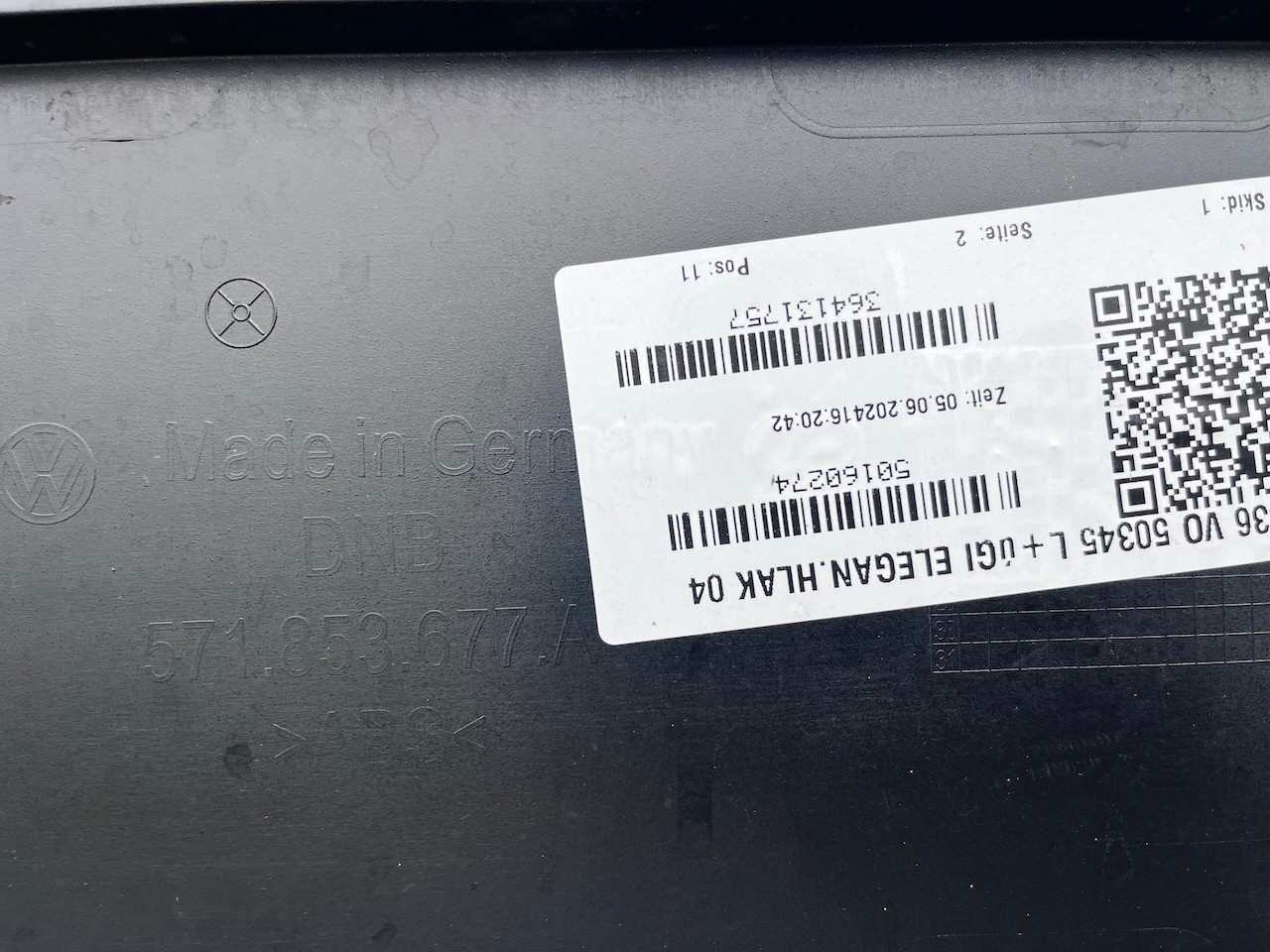 VW Tiguan Style Life Match Mk3 Estate 2024-on Front Bumper 4 Pdc Genuine [v423]