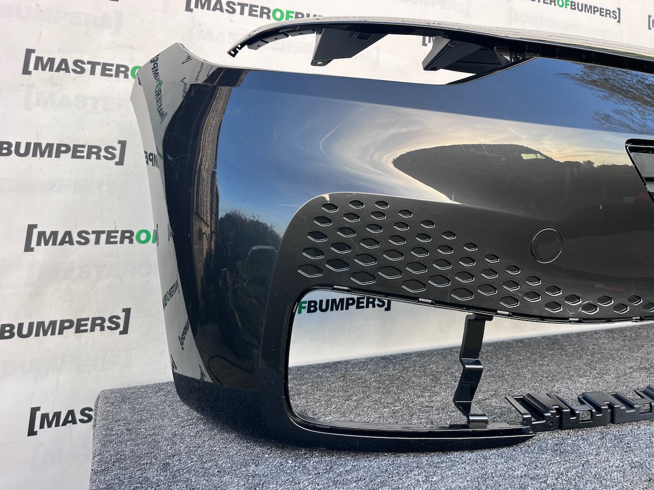 VW Id3 Id.3 Performance Hatchback 2020-2023 Front Bumper 4 Pdc Genuine [v441]