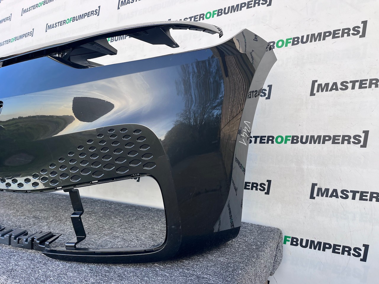 VW Id3 Id.3 Performance Hatchback 2020-2023 Front Bumper 4 Pdc Genuine [v441]