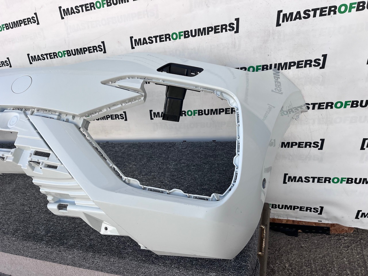 VW Touareg R Line Tdi V6 Mk3 2019-2023 Front Bumper 6 Pdc +jets Genuine [v443]