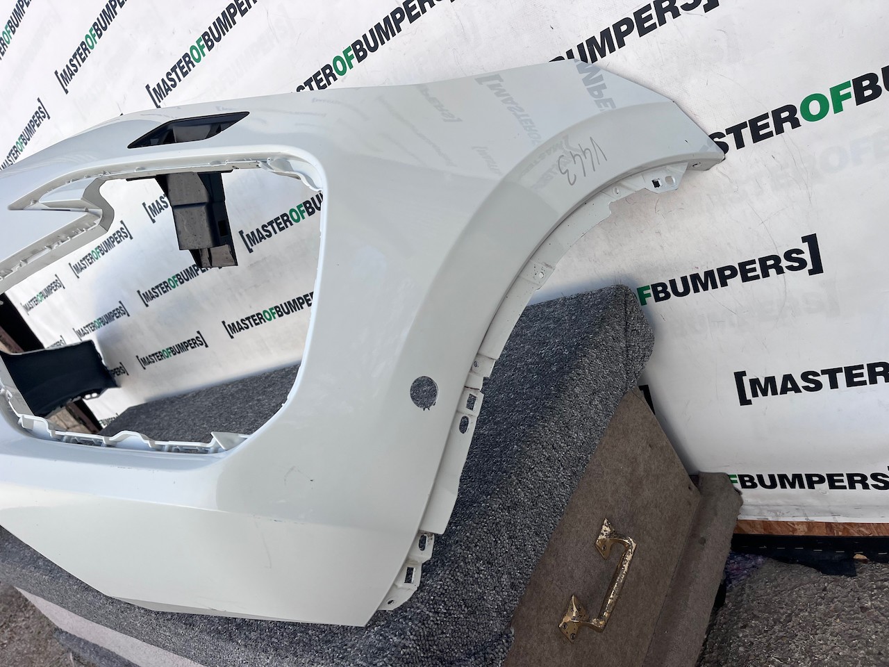 VW Touareg R Line Tdi V6 Mk3 2019-2023 Front Bumper 6 Pdc +jets Genuine [v443]