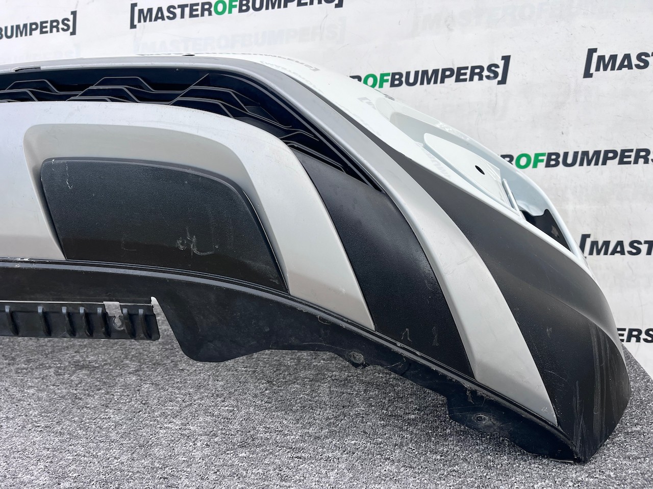 VW T-roc Troc Tfsi Evo Life Style 2022-2025 Front Bumper 6 Pdc Genuine [v16]